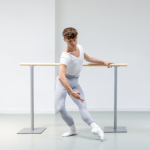 barra ballet Prima con bailarin 110818