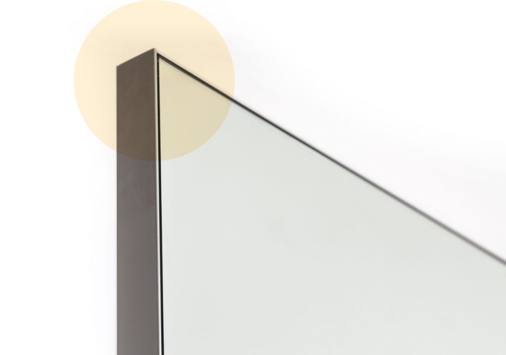 Professional wall-mounted mirror Figaro