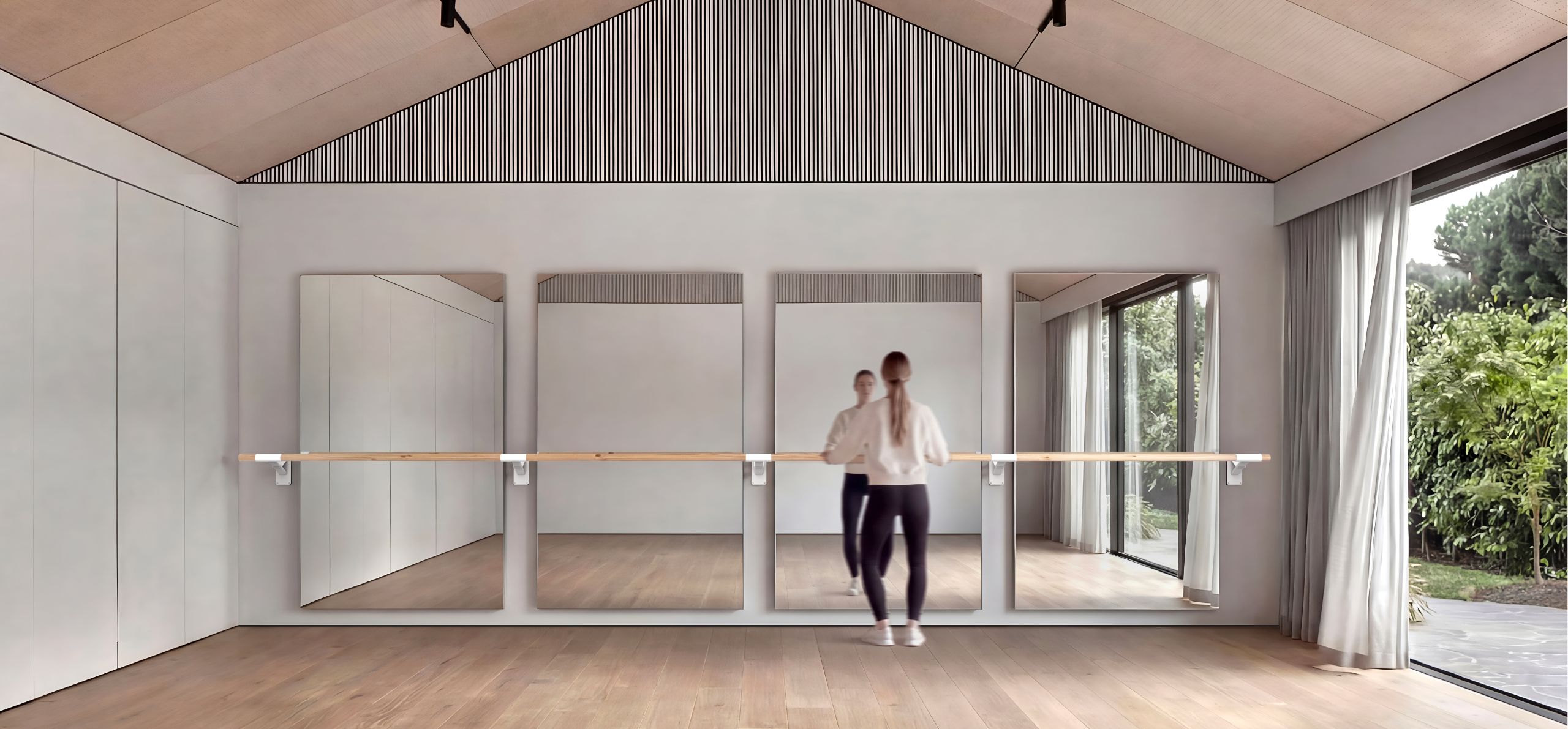 Arabesque Fitness whote studio